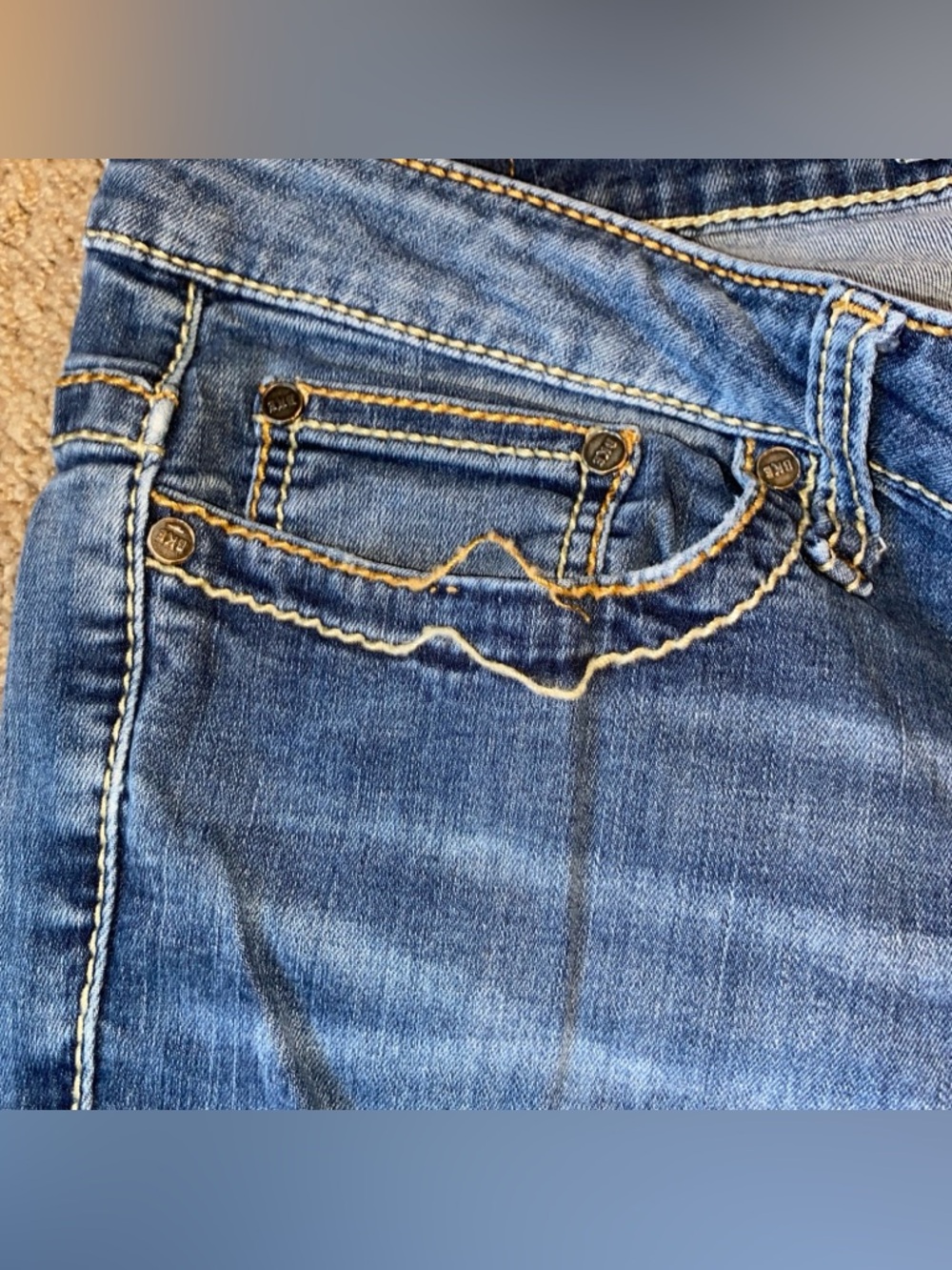 BKE Payton Jeans Women 34 Blue Bootcut Mid Rise Buckle Medium Wash Stretch - Picture 3 of 11